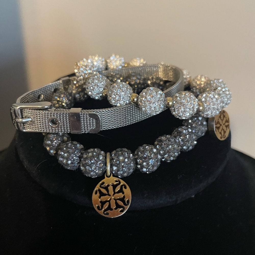Set of three bracelets Silver Mesh and two beaded stretch bracelets